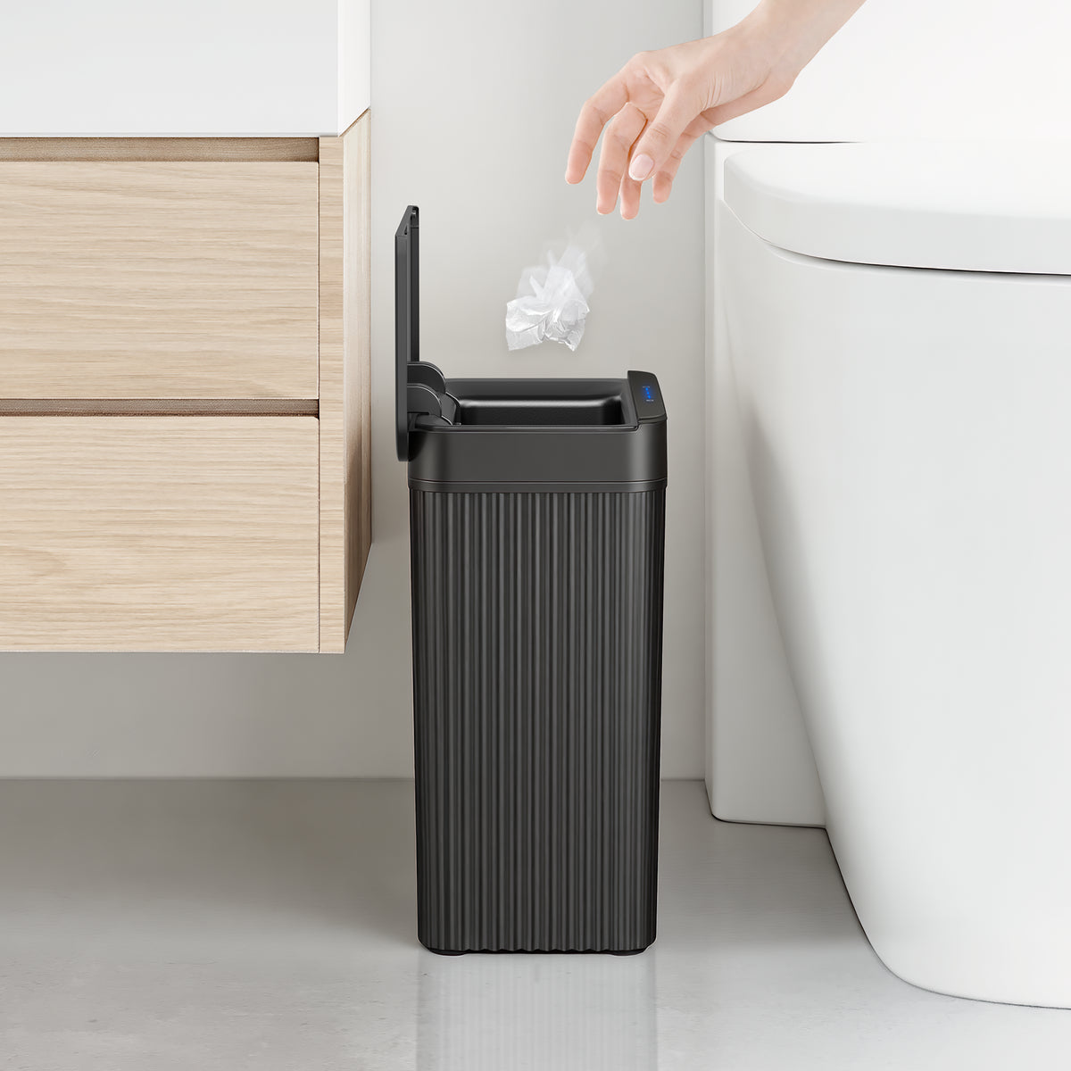 Brio Compact Design Motion Sensor Trash Can 10 L / 2.6 Gal
